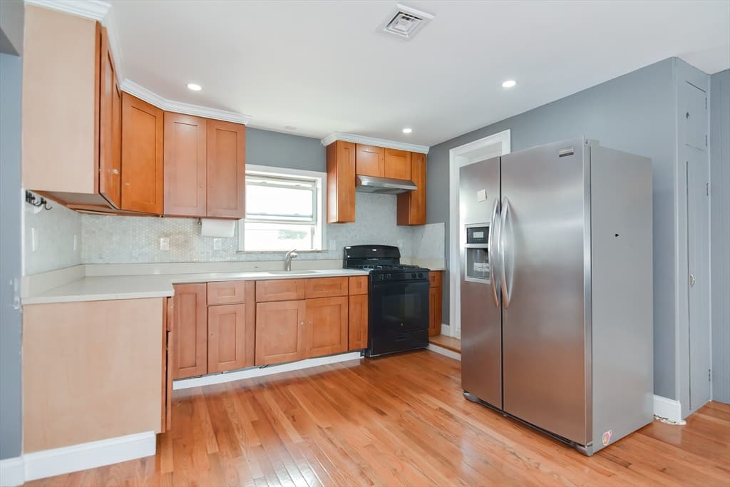 27 Houghton St, Boston MA 02122 photo 11