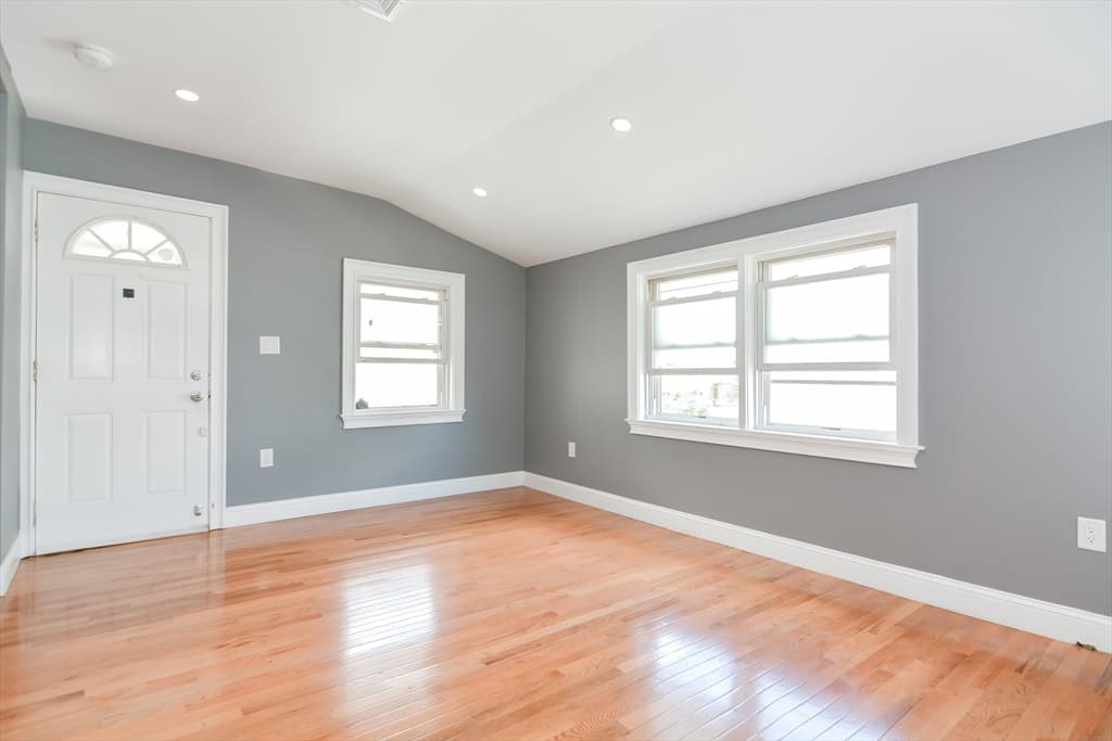 27 Houghton St, Boston MA 02122 photo 8