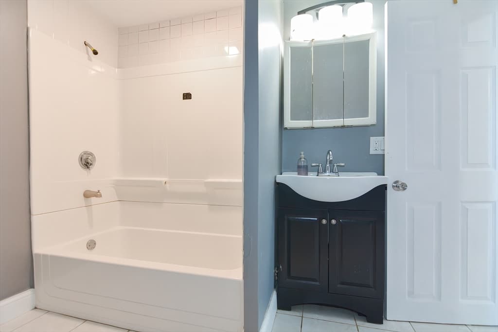 27 Houghton St, Boston MA 02122 photo 25