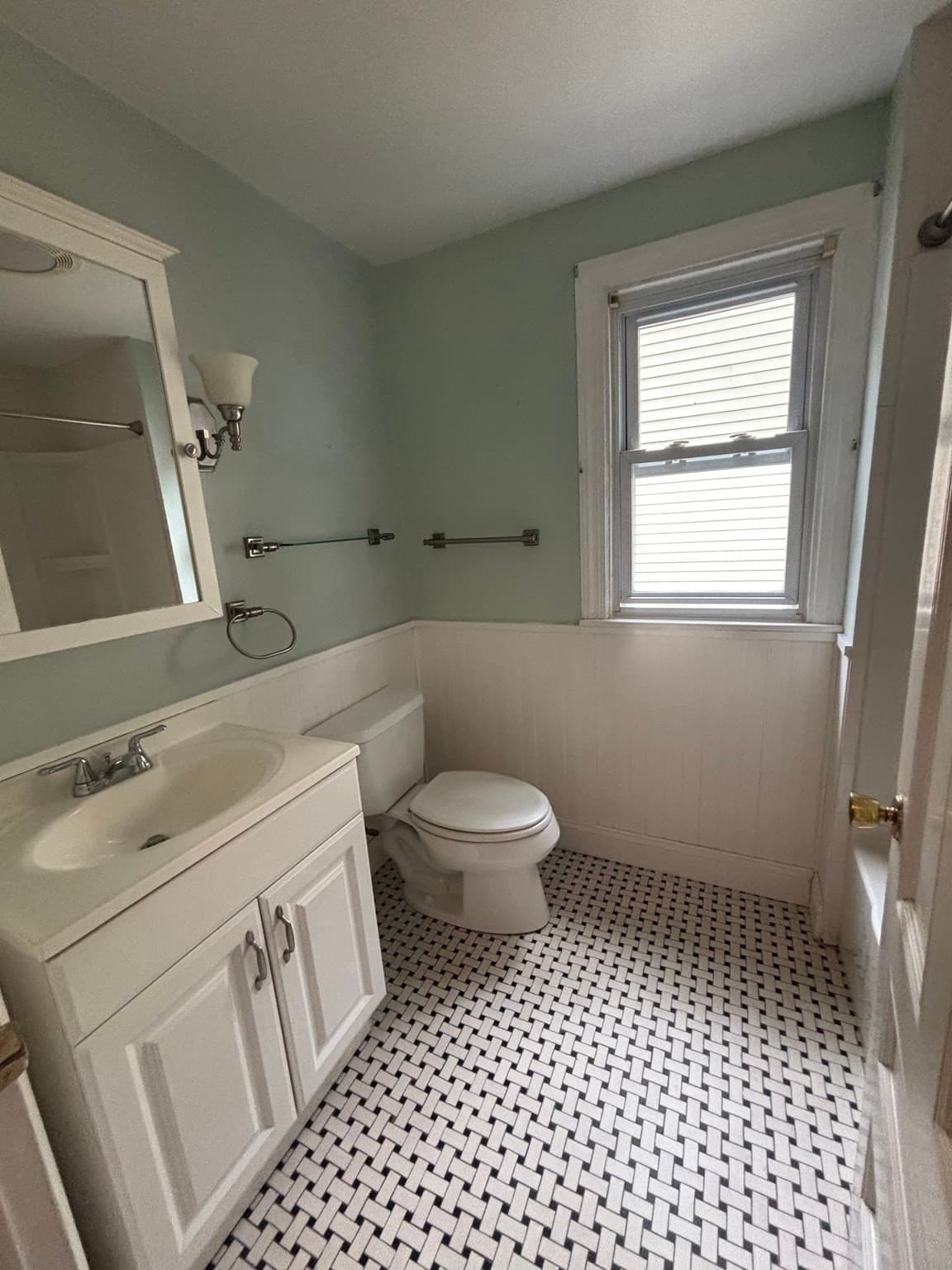 Single Family Residence at 137 Appleton St, Springfield MA 01108, Springfield, photo 23 of 35