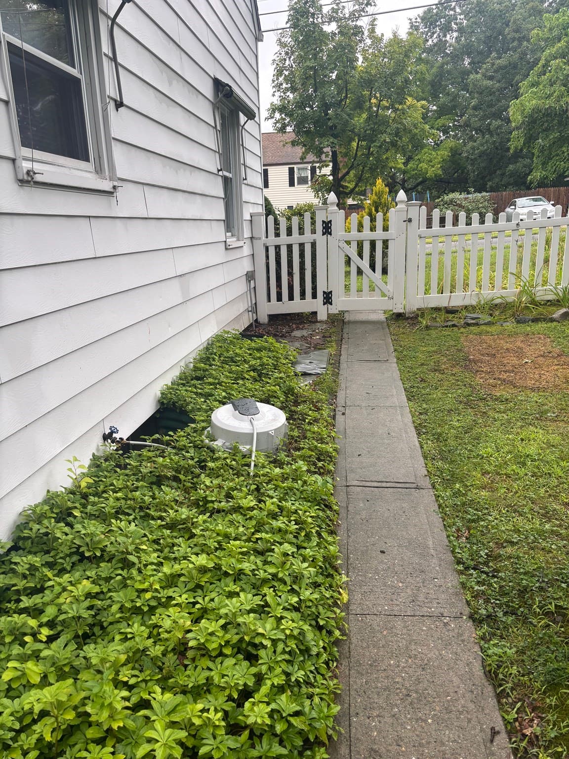 Single Family Residence at 137 Appleton St, Springfield MA 01108, Springfield, photo 7 of 35