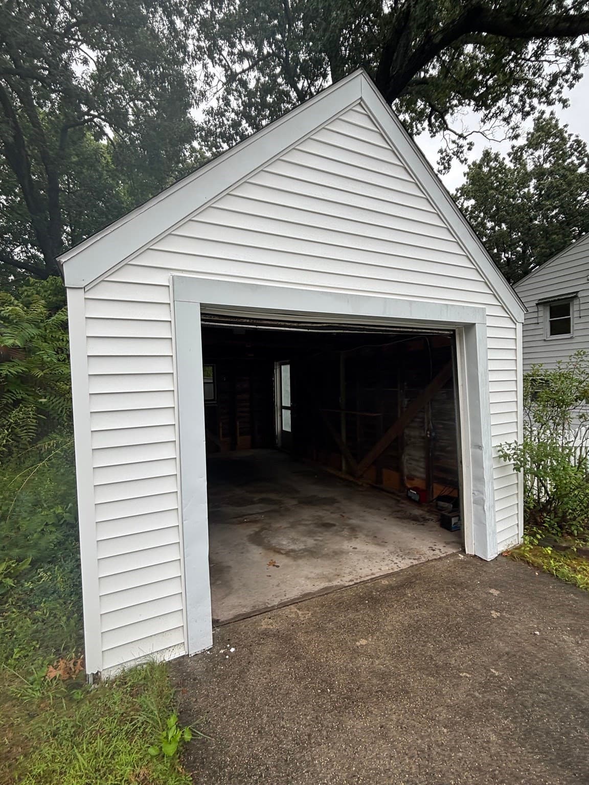 Single Family Residence at 137 Appleton St, Springfield MA 01108, Springfield, photo 5 of 35