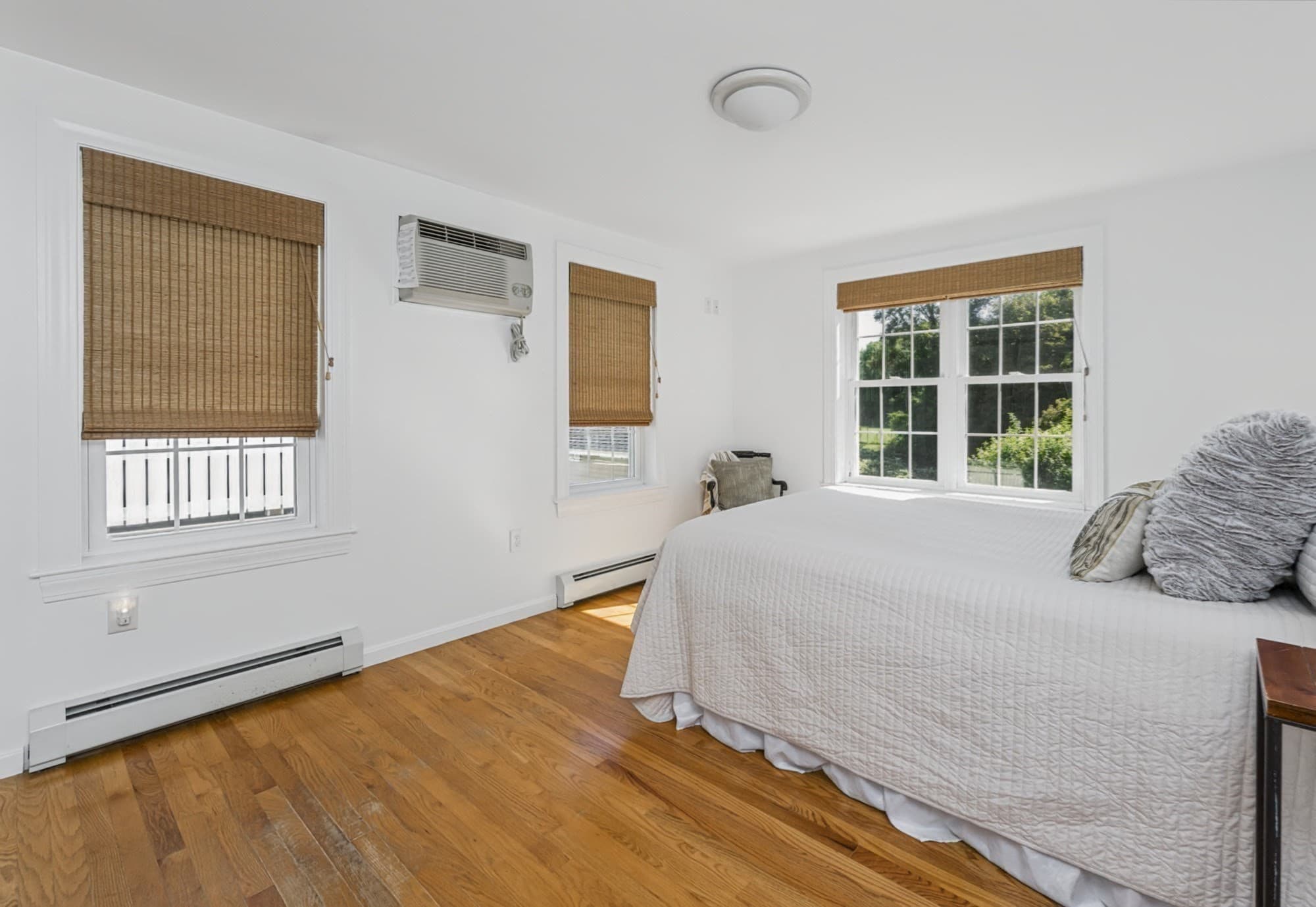 Single Family Residence at 6 Edmond St, Haverhill MA 01835, Haverhill, photo 9 of 31