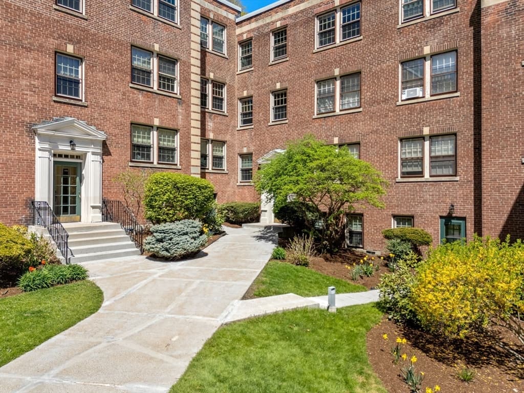 1490 Beacon St # 3, Brookline MA 02446 photo 24