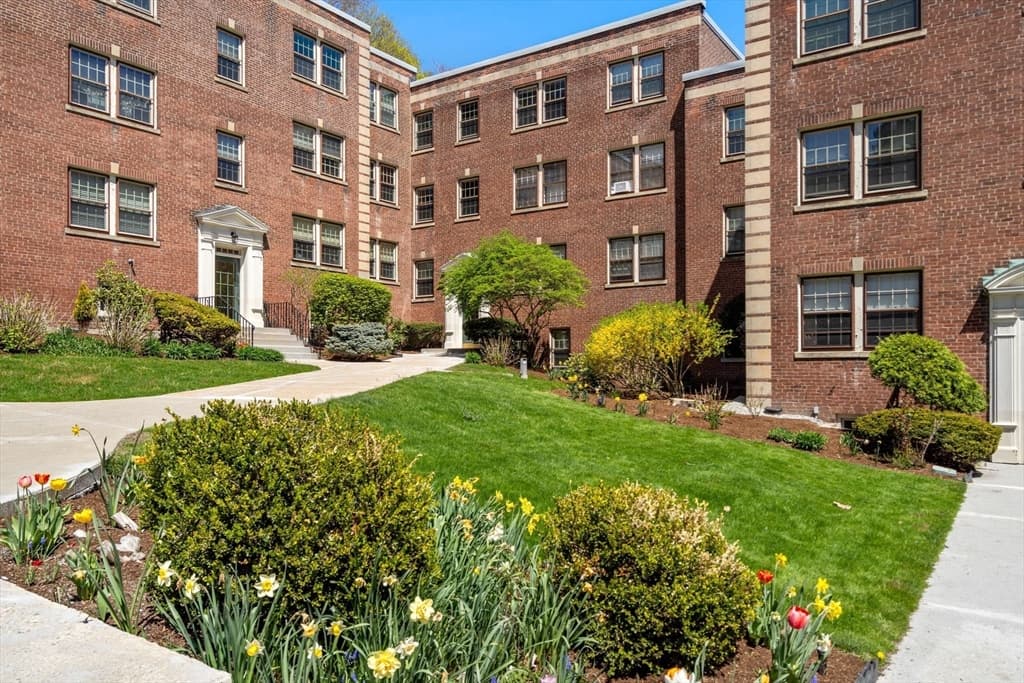 1490 Beacon St # 3, Brookline MA 02446 photo 19