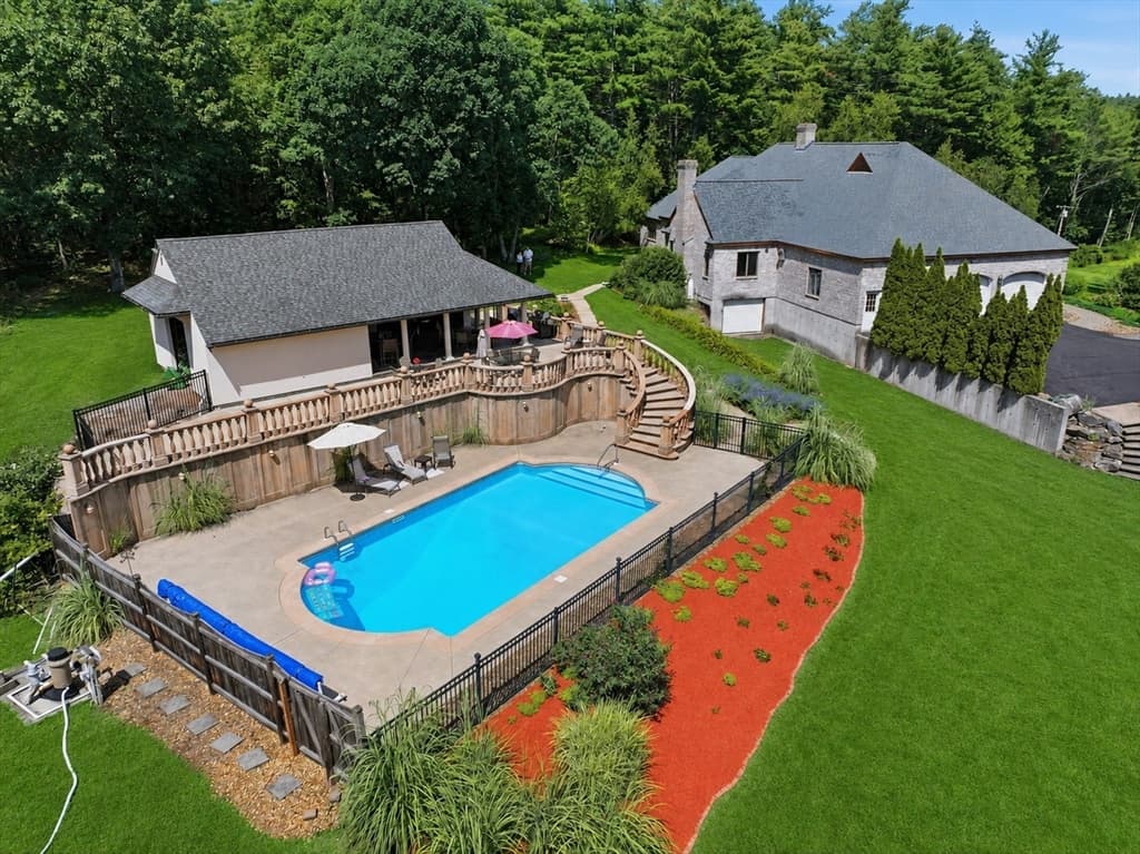 317 Linden St, Boylston MA 01505 photo 5