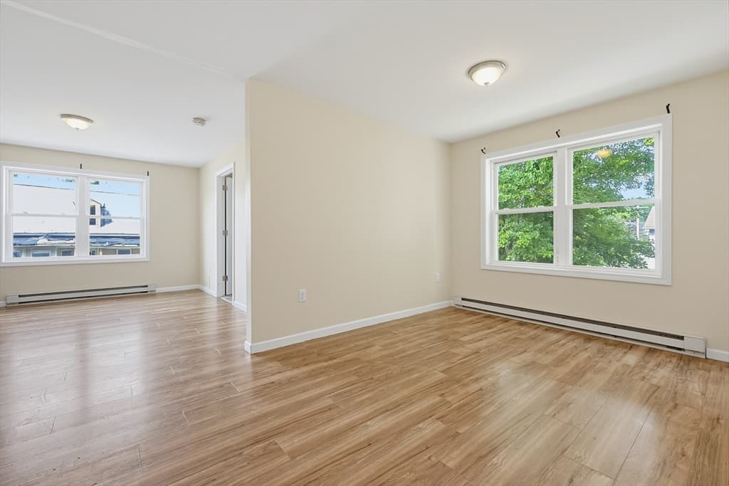 4 Family at 32 North St, Warren MA 01083, Warren, photo 6 of 10
