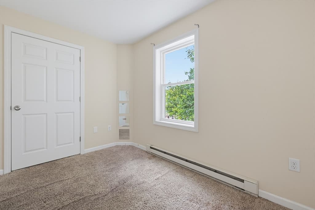4 Family at 32 North St, Warren MA 01083, Warren, photo 10 of 10