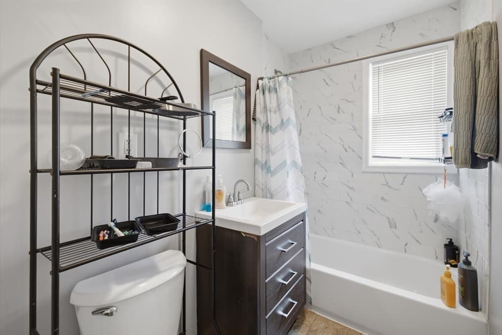 20 Riverside Sq, Boston MA 02136 photo 14