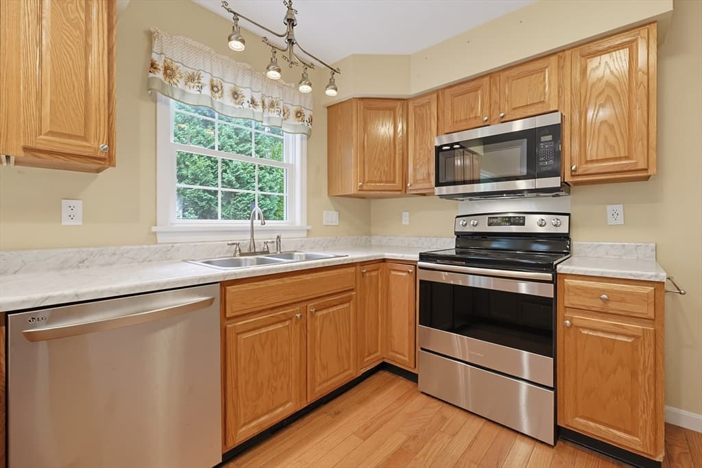 29 Brookside Avenue, Webster MA 01570 photo 10