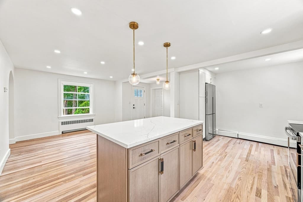 Single Family Residence at 49 Parkside Circle, Braintree MA 02184, photo 17 of 41