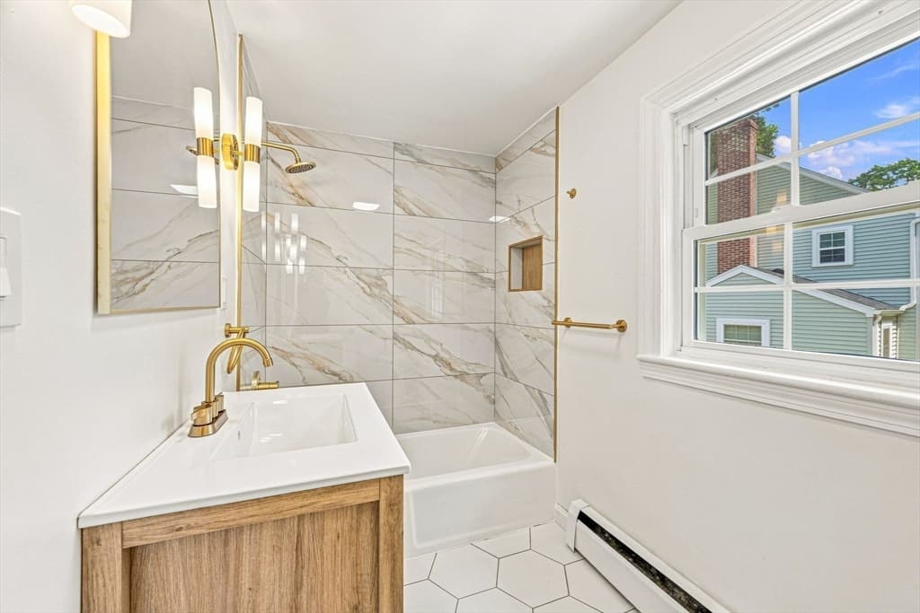 Single Family Residence at 49 Parkside Circle, Braintree MA 02184, photo 26 of 41
