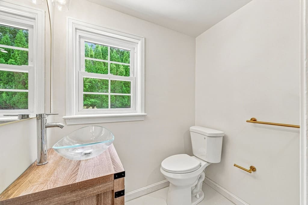 Single Family Residence at 49 Parkside Circle, Braintree MA 02184, photo 19 of 41