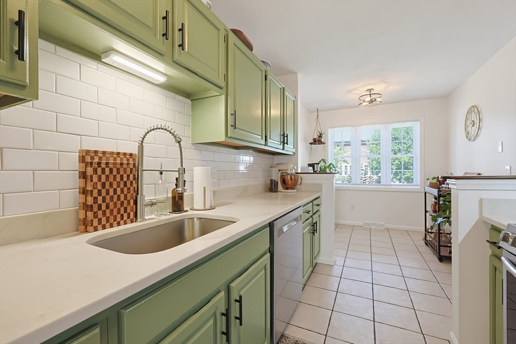 212 Laurelwood Dr # 212, Hopedale MA 01747 photo 7