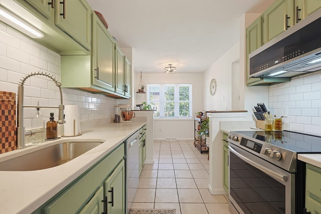 212 Laurelwood Dr # 212, Hopedale MA 01747 photo 4