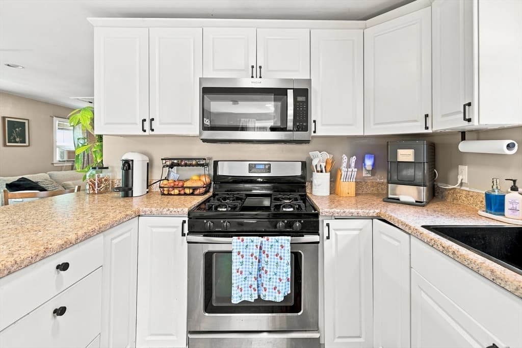 40 Lake Shore Dr, Middleboro MA 02346 photo 10