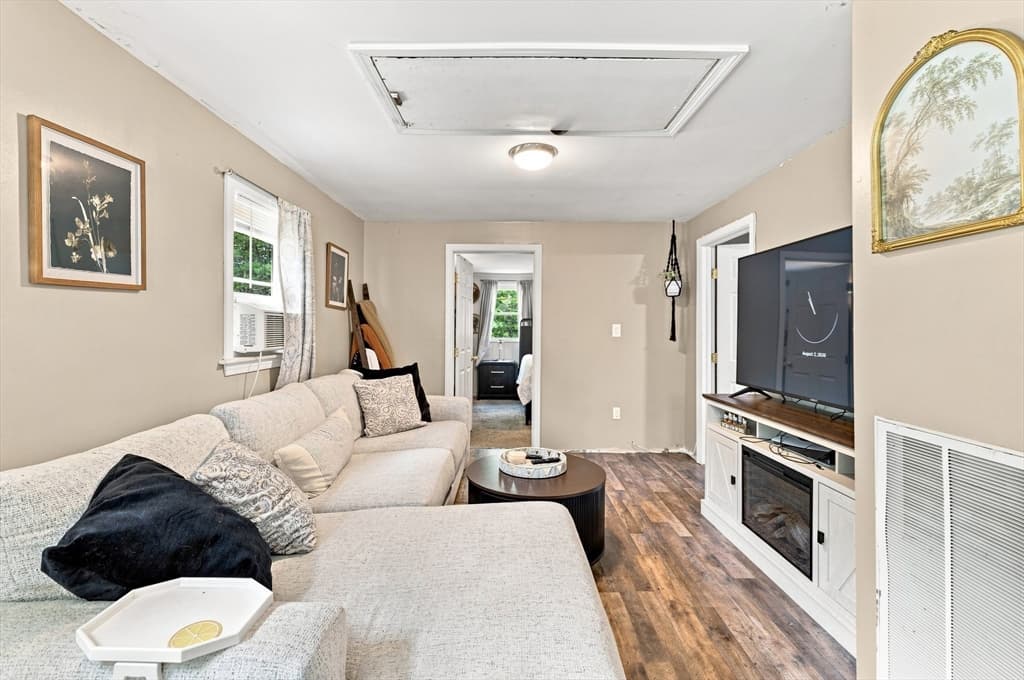 40 Lake Shore Dr, Middleboro MA 02346 photo 11