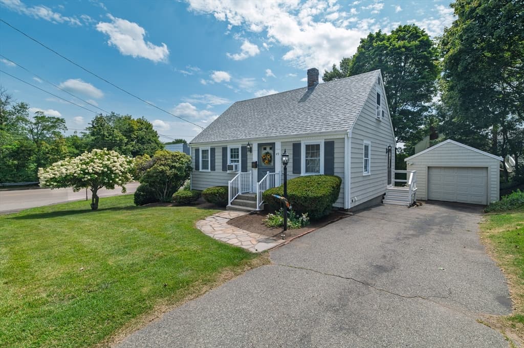 49 Edgeworth St, Weymouth MA 02189 photo 2