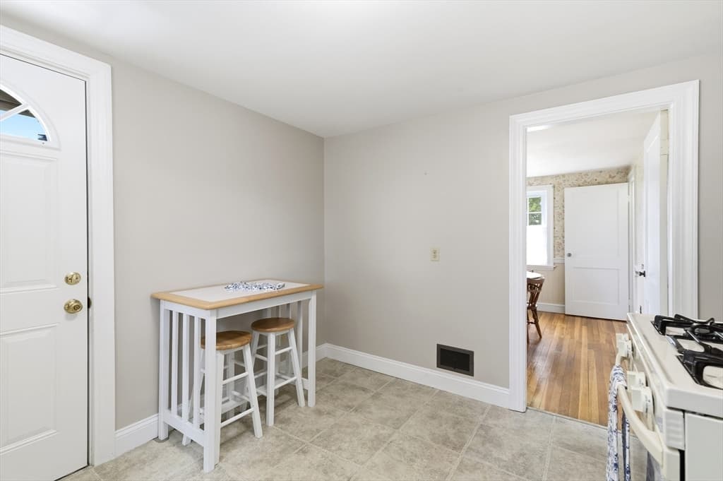 49 Edgeworth St, Weymouth MA 02189 photo 10