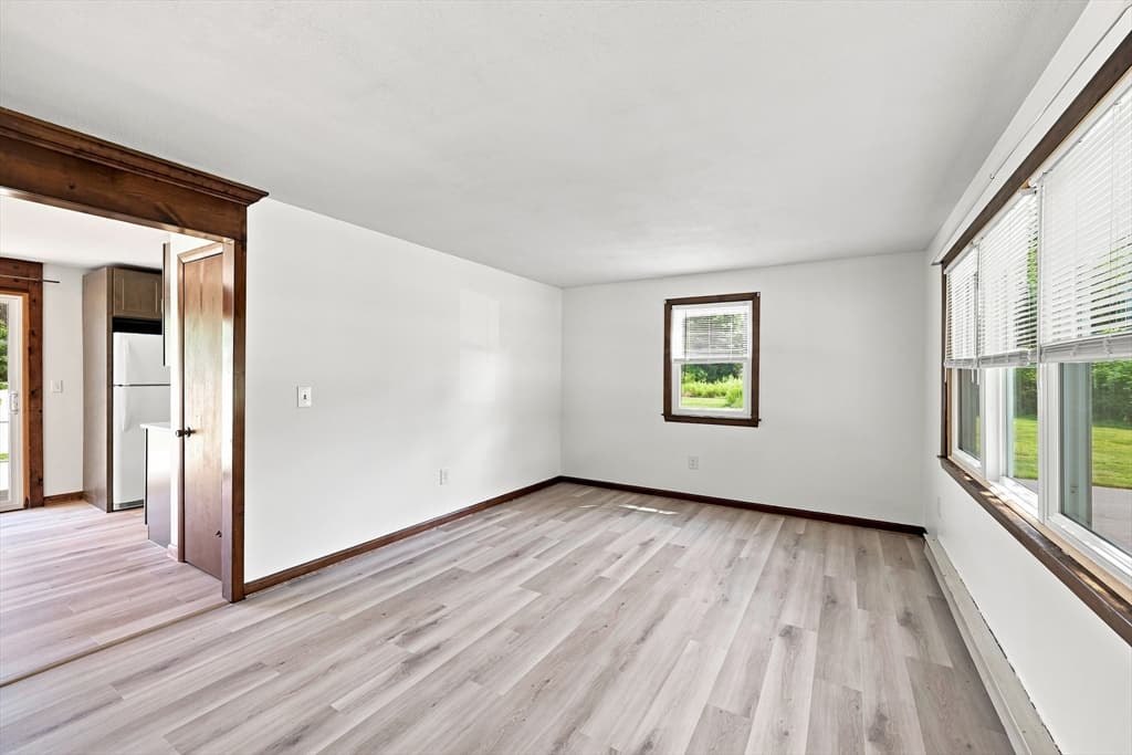15 Peterson Cir, Agawam MA 01030 photo 11