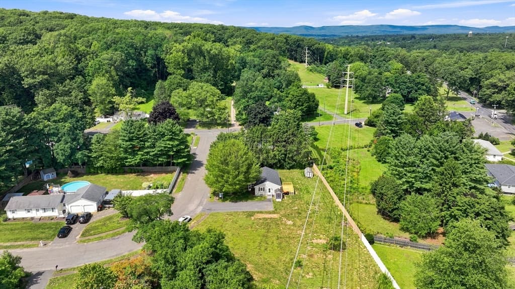 15 Peterson Cir, Agawam MA 01030 photo 35
