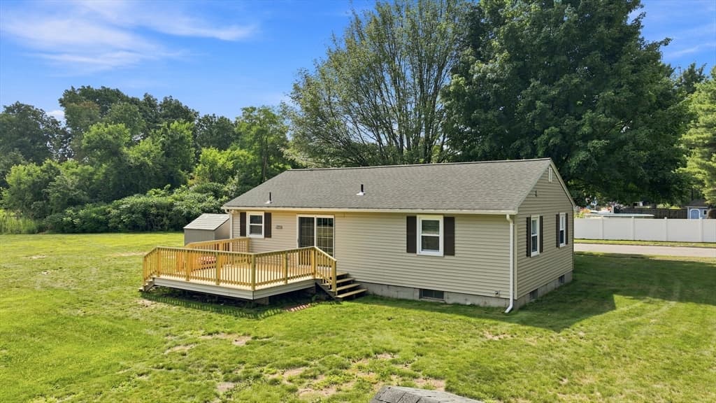 15 Peterson Cir, Agawam MA 01030 photo 31