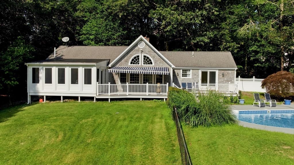 61 Clifford Rd, Plymouth MA 02360 photo 3