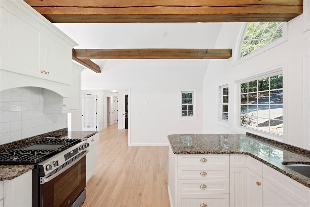 61 Clifford Rd, Plymouth MA 02360 photo 8