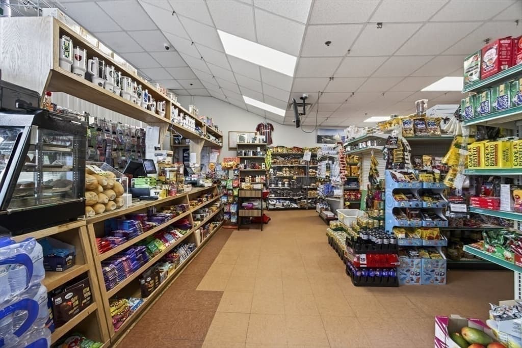 342 Washington St, Quincy MA 02169 photo 7
