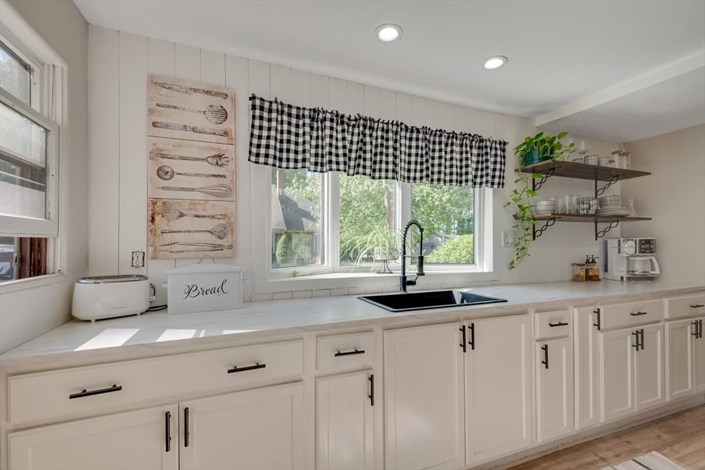 254 Lakeside Road, Hanson MA 02341