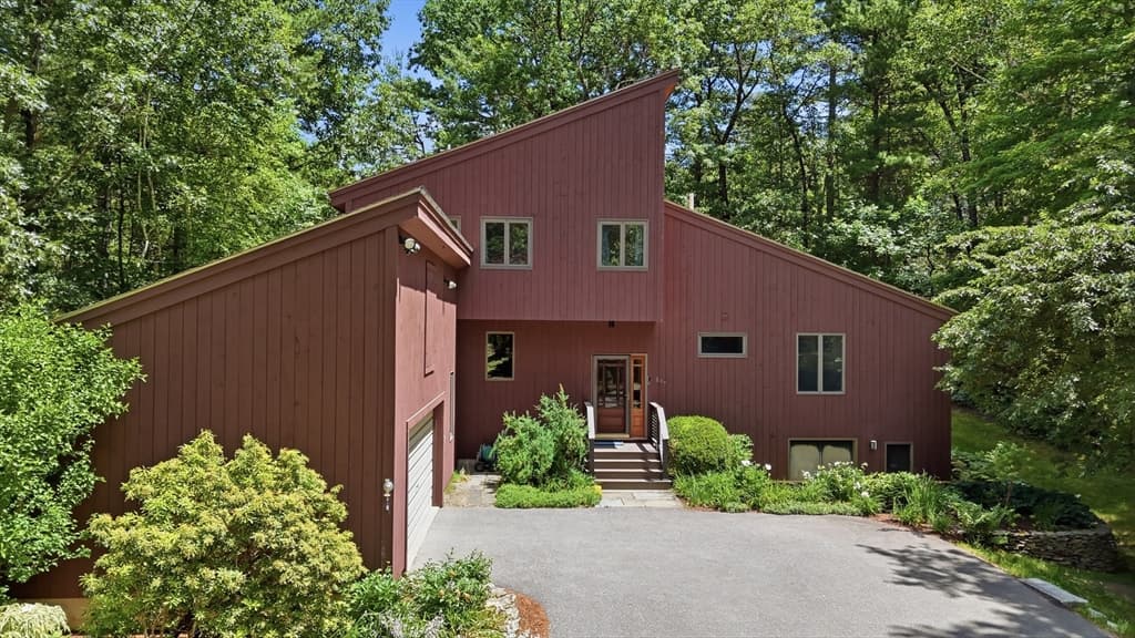 297 Reedy Meadow Rd, Groton MA 01450