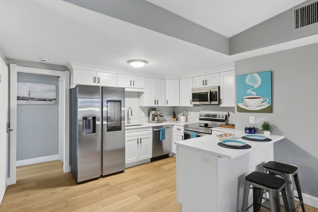 115 West Seventh # 3, Boston MA 02127