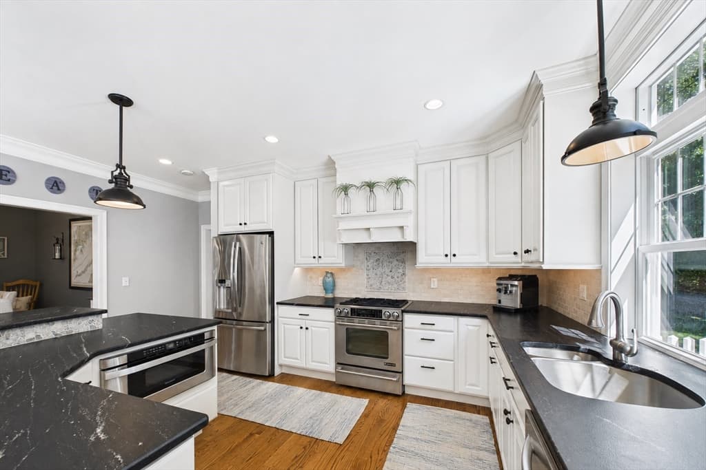 8 Park Place, Mattapoisett MA 02739 photo 12