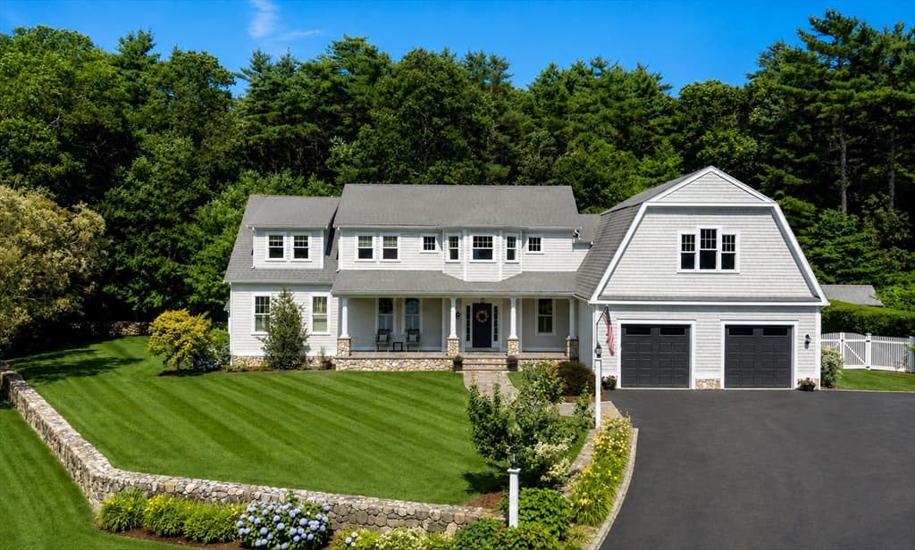 8 Park Place, Mattapoisett MA 02739