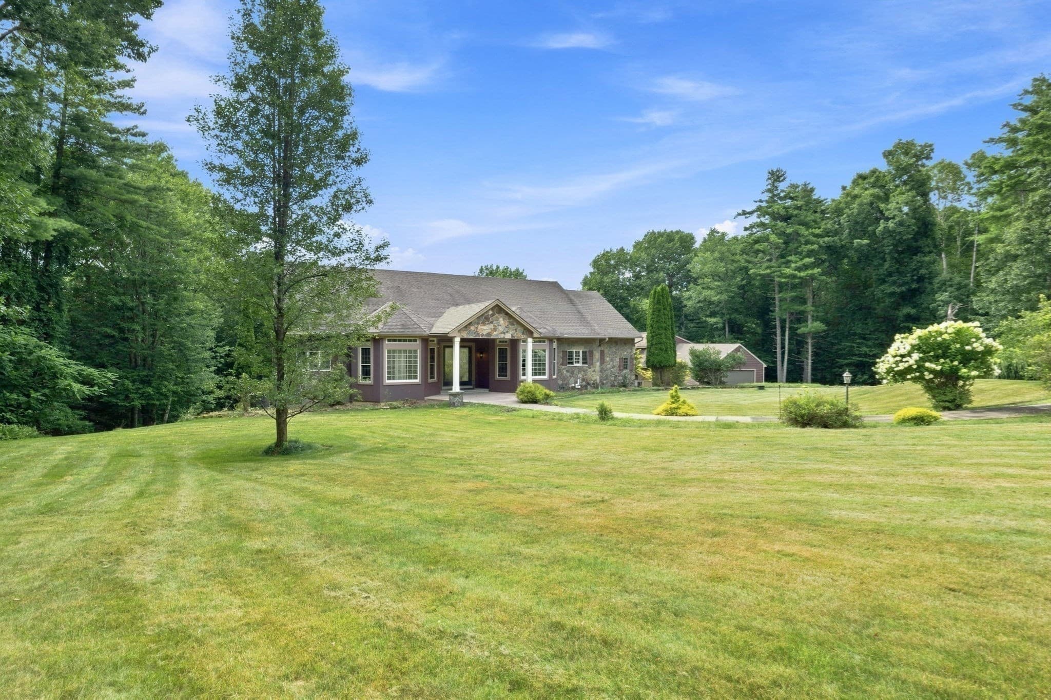 Single Family Residence at 91 Ames Rd, Hampden MA 01036, photo 4 of 42