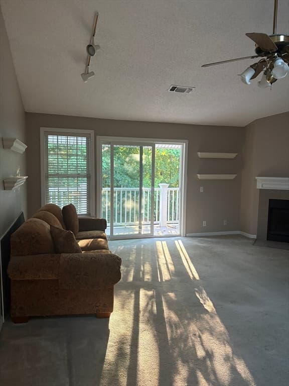 105 Bradford Commons Ln # 105, Braintree MA 02184 photo 6