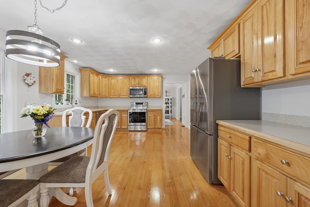 21 Olde Taverne Ln, Amesbury MA 01913 photo 12