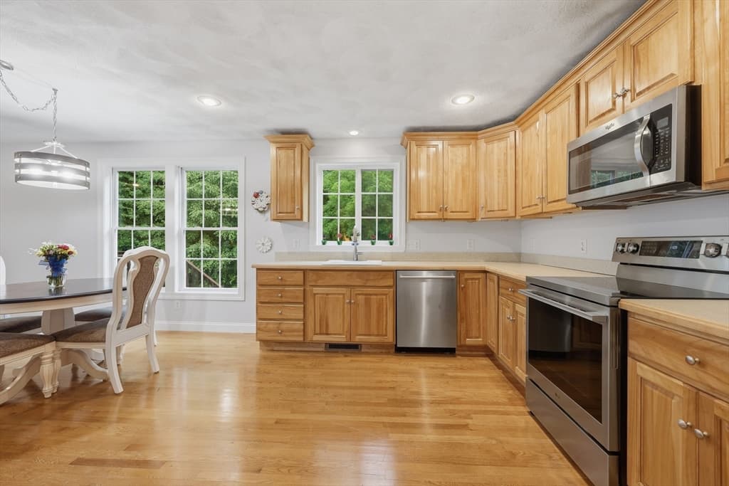 21 Olde Taverne Ln, Amesbury MA 01913 photo 10