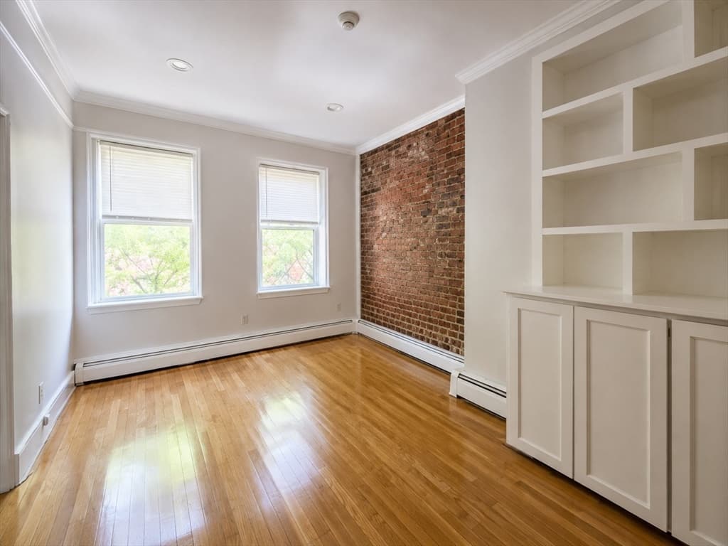 61 Phillips St # 3, Boston MA 02114 photo 2