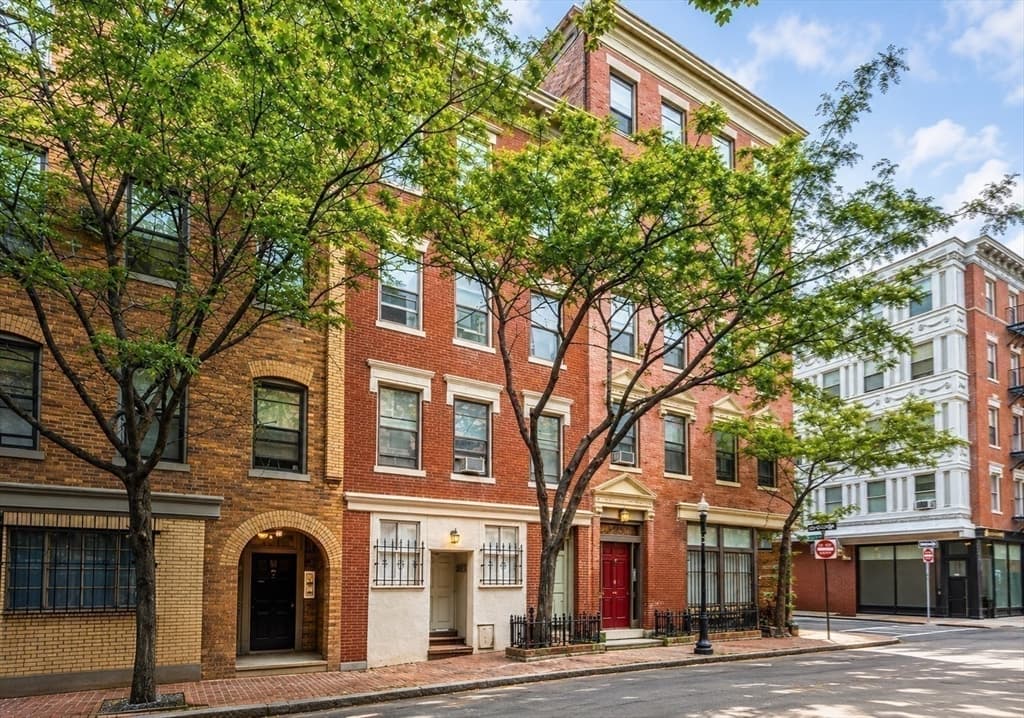 61 Phillips St # 3, Boston MA 02114 photo 13
