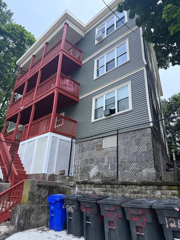 125 Rosseter St, Boston MA 02121 photo 9