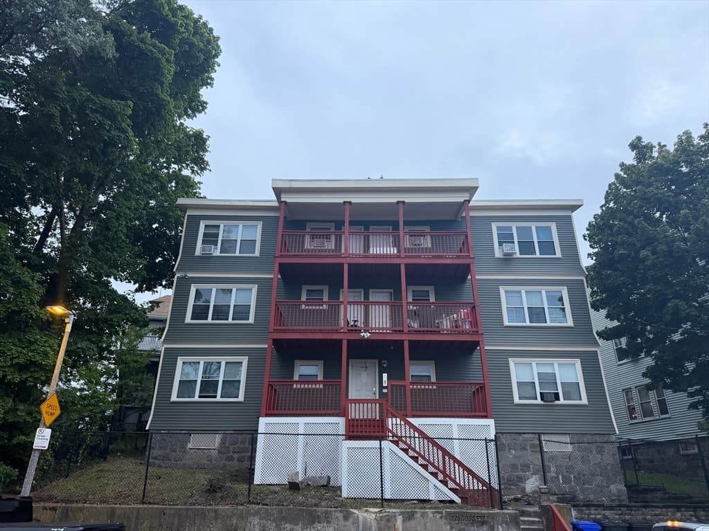 125 Rosseter St, Boston MA 02121 photo 4