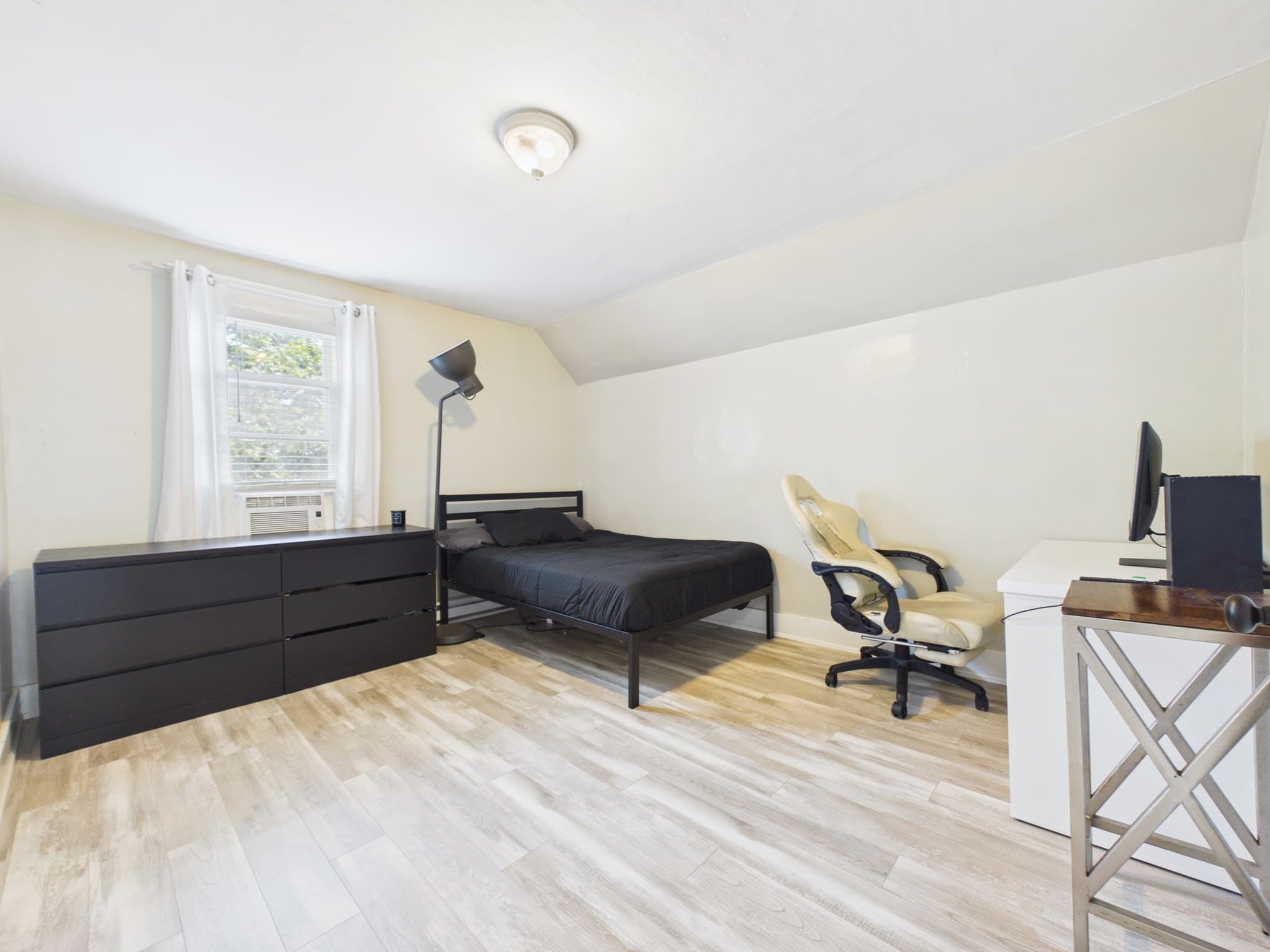 Single Family Residence at 36 Bellevue Ave, North Smithfield RI 02896, North Smithfield, photo 27 of 42