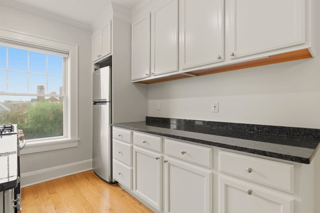 21 Bradlee Rd # 32, Medford MA 02155 photo 8