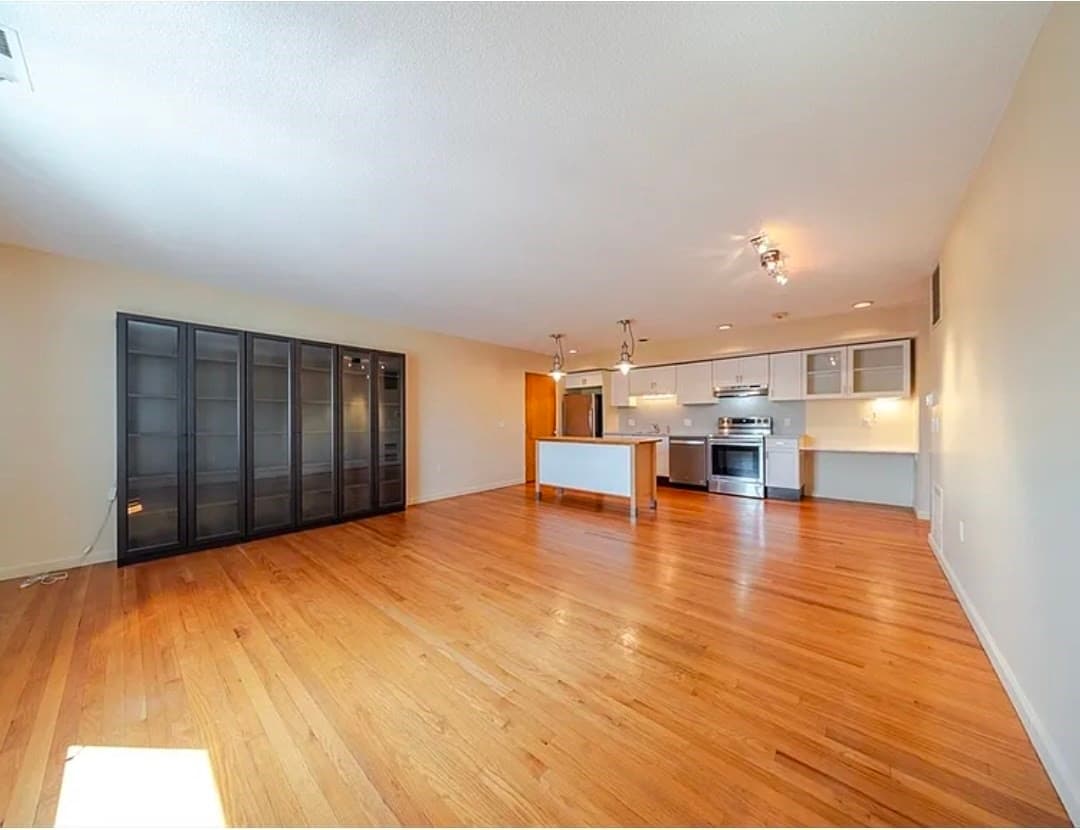 Condominium at 351 Pleasant St # 9, Northampton MA 01060, Northampton, photo 7 of 17