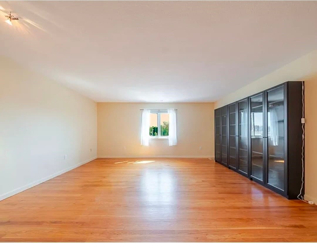 Condominium at 351 Pleasant St # 9, Northampton MA 01060, Northampton, photo 10 of 17