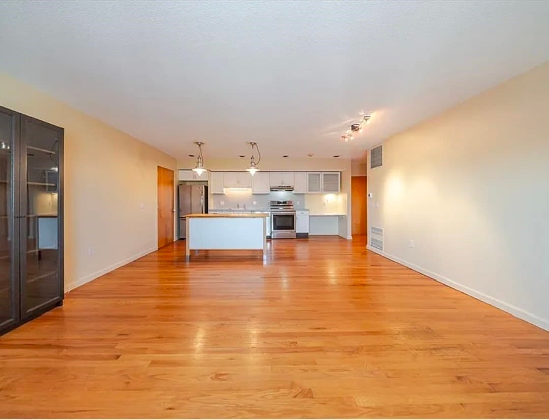 Condominium at 351 Pleasant St # 9, Northampton MA 01060, Northampton, photo 8 of 17