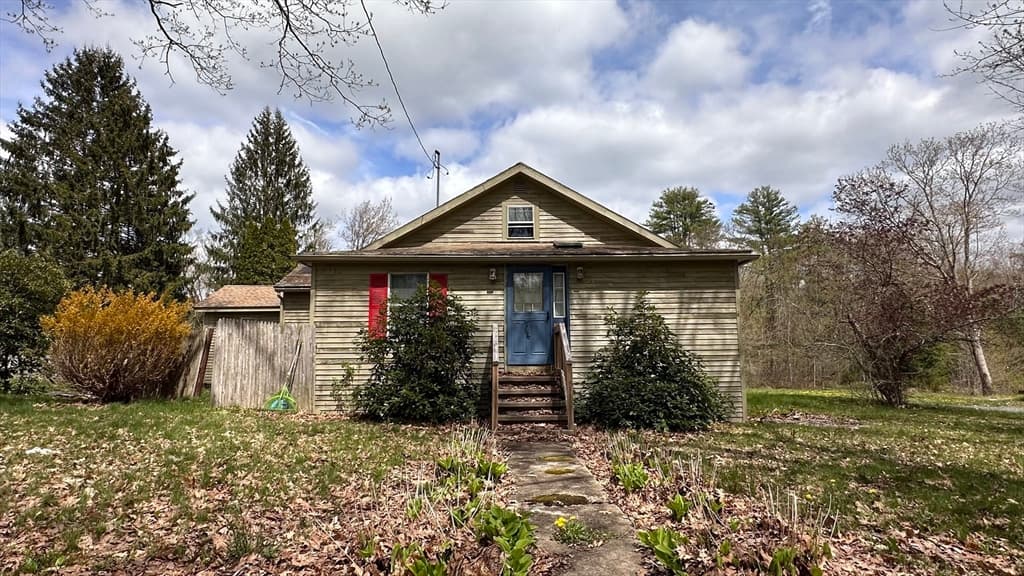 266 Brookfield Rd, Charlton MA 01507 photo 2