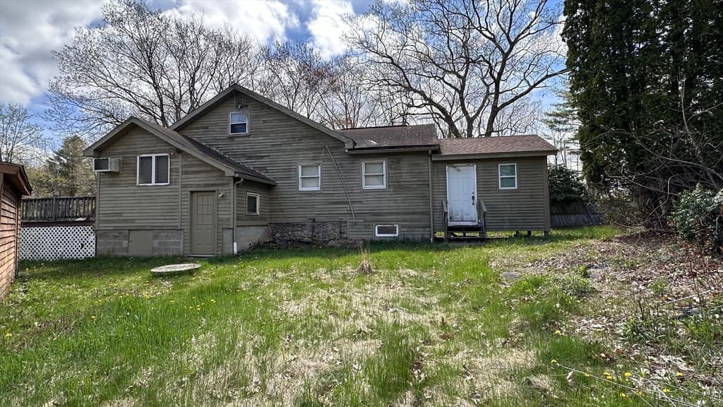 266 Brookfield Rd, Charlton MA 01507 photo 4