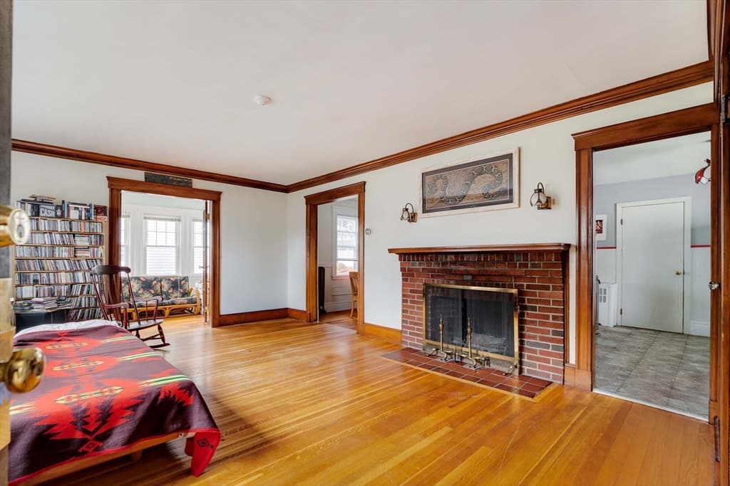 27 Pitcher Ave, Medford MA 02155 photo 3